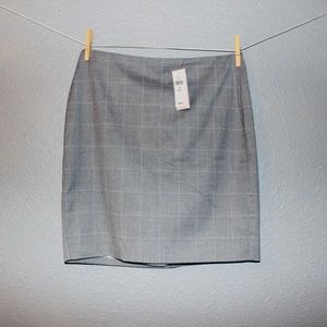 Banana Republic Grey w/ White Mini Skirt